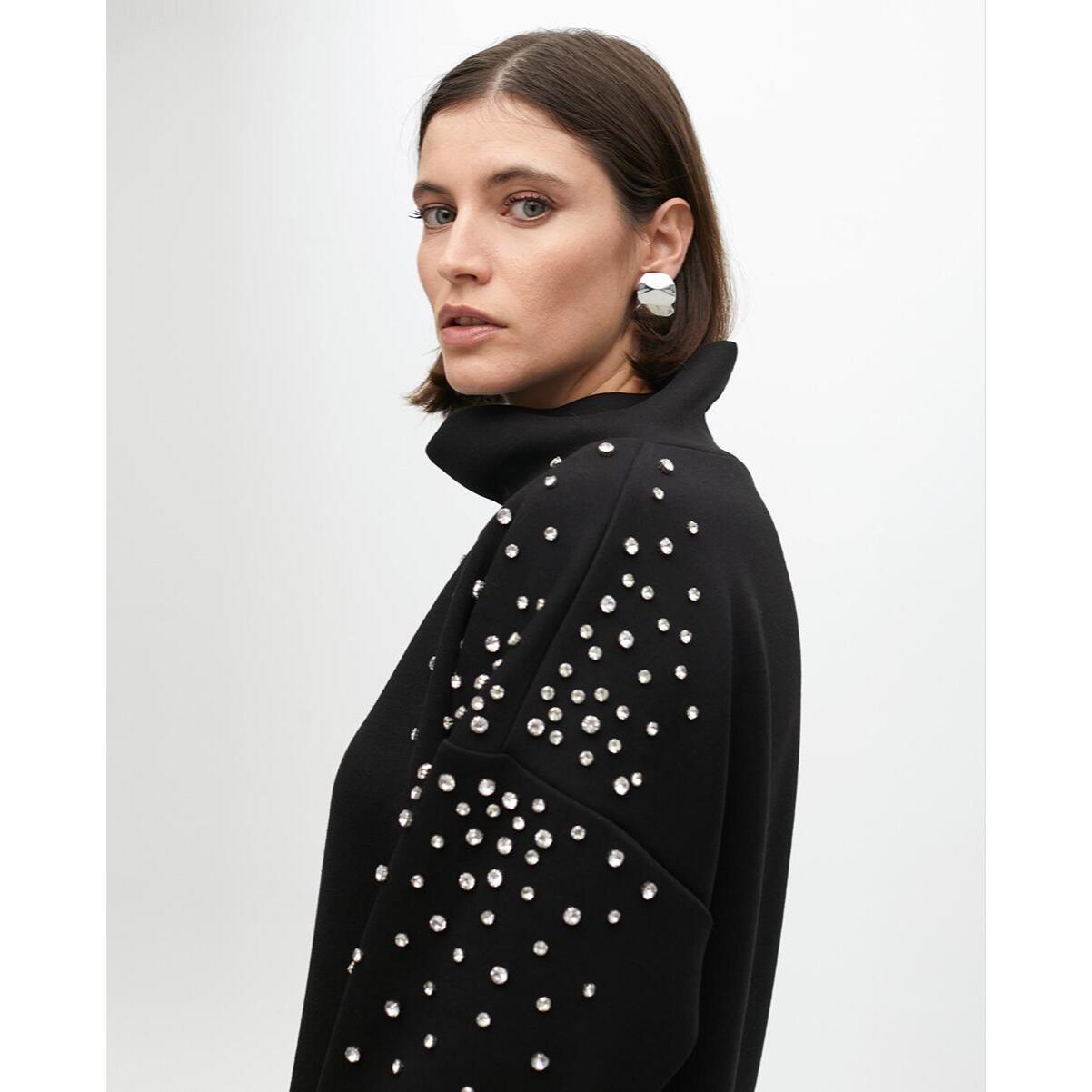 Abito con Dettaglio Gioiello Manica