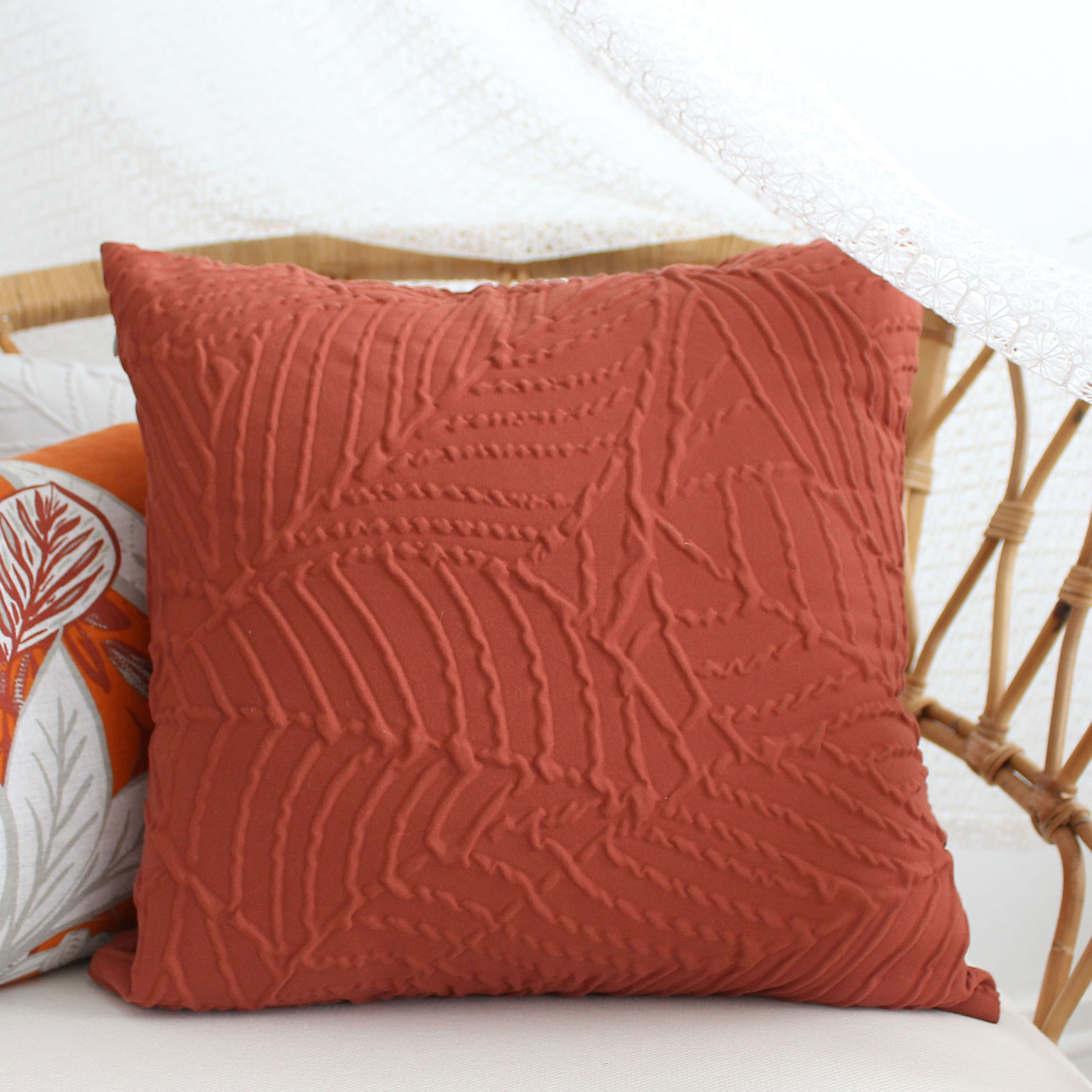 Coussin carré feuillage aspect gaufré - Terracotta