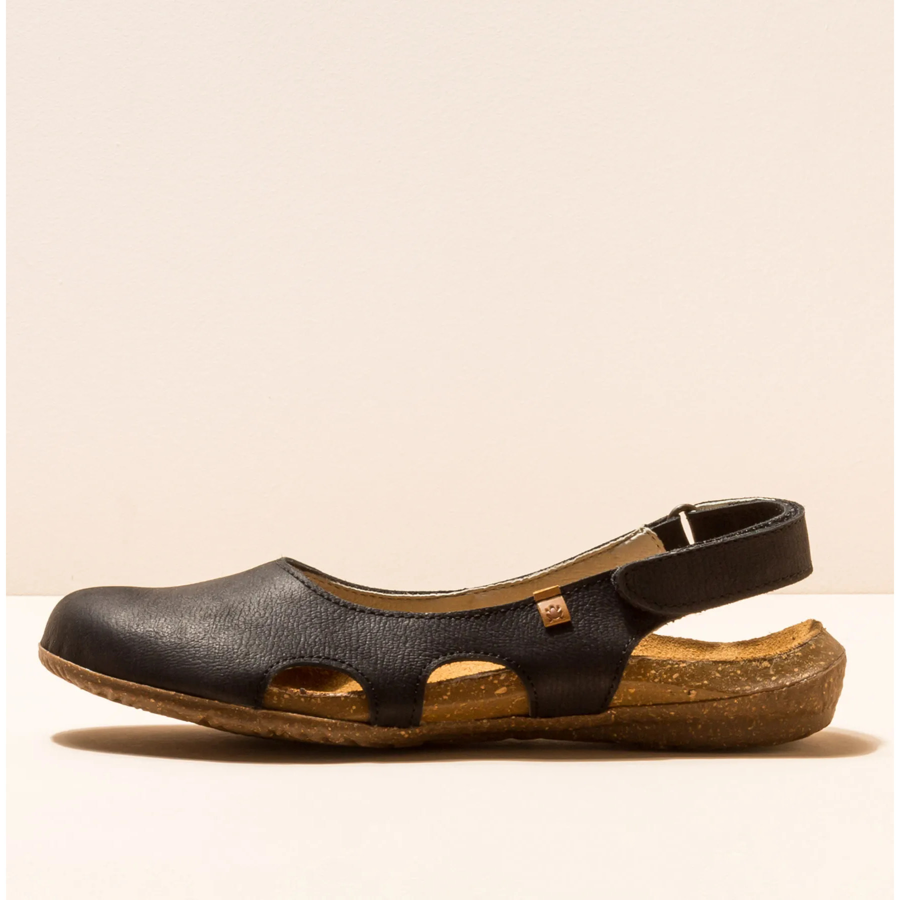 Sandalias N413 PLEASANT BLACK / WAKATAUA color Black