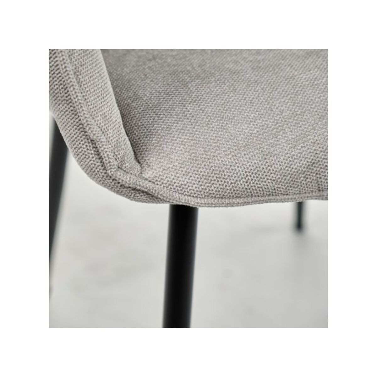 Chaise en tissu avec accoudoirs et pieds métal noir - MIKI