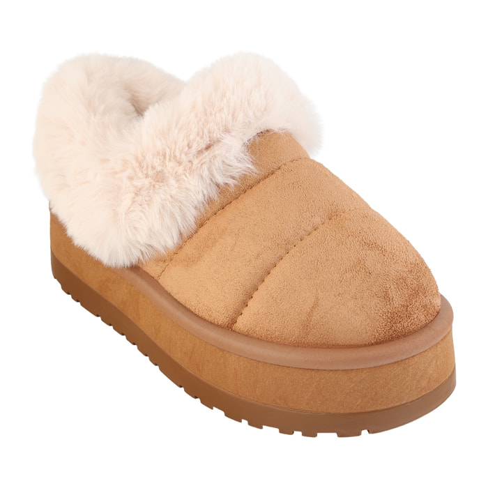 Ciabatte in simil camoscio imbottite con platform