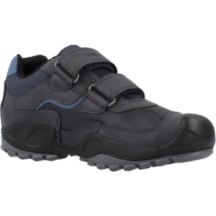 Zapatillas Niño de la marca GEOX  modelo J NEW SAVAGE BOY A GRIS