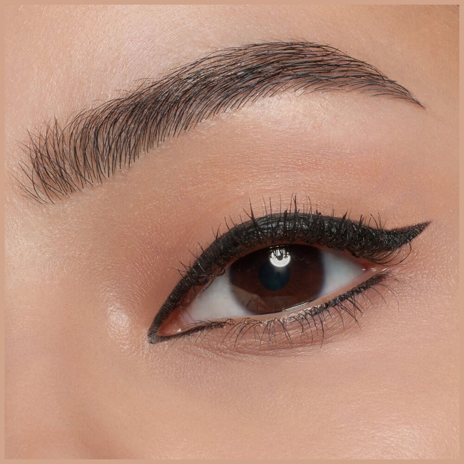 Eyeliner Pen Extra Long-Lasting - Eyeliner Très Longue Tenue