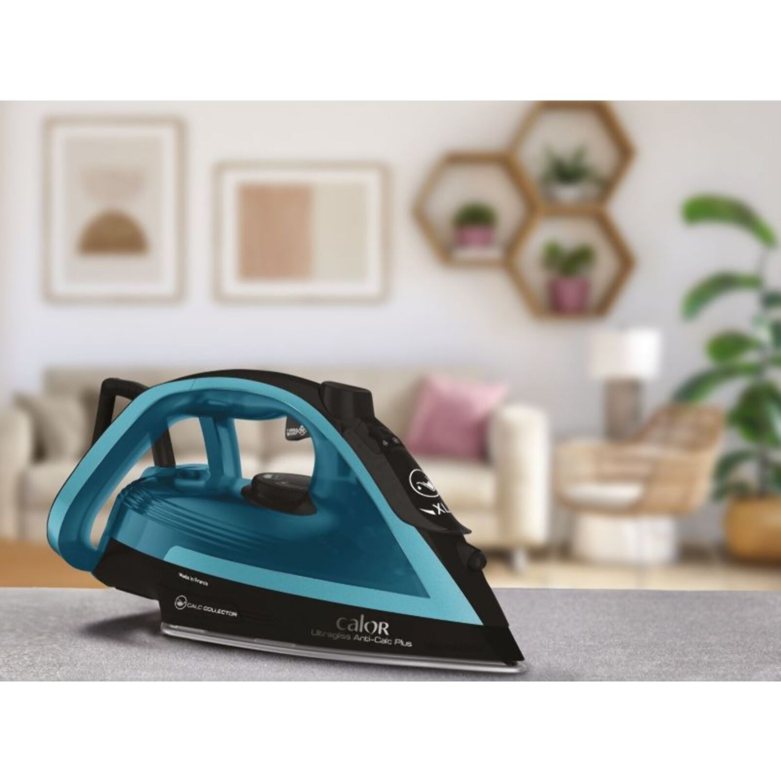 Fer à repasser CALOR FV6832C0 Ultragliss Plus