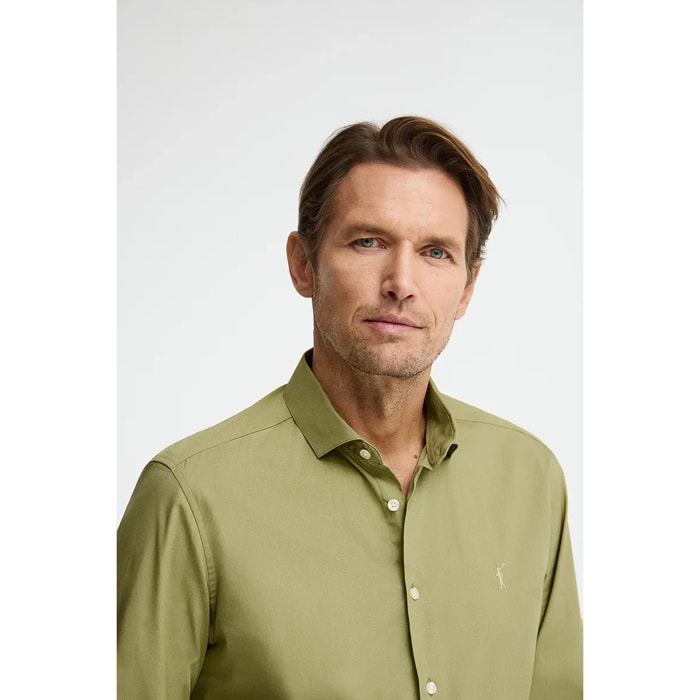 Camisa verde hoja de corte slim con logo Rigby Go