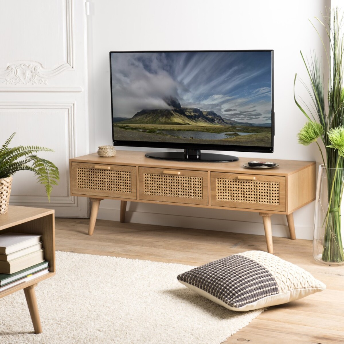 RODRIGO - Meuble TV couleur naturelle 3 tiroirs bois cannage