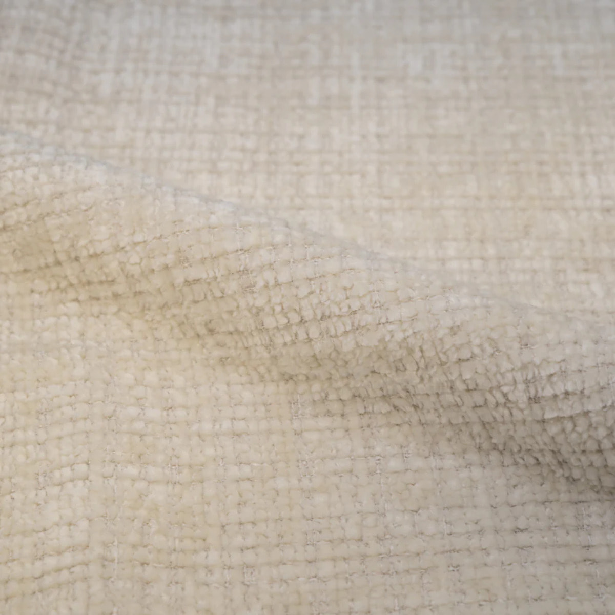 Lot de 2 chaises en tissu doux blanc, pieds métal noir - Bulle