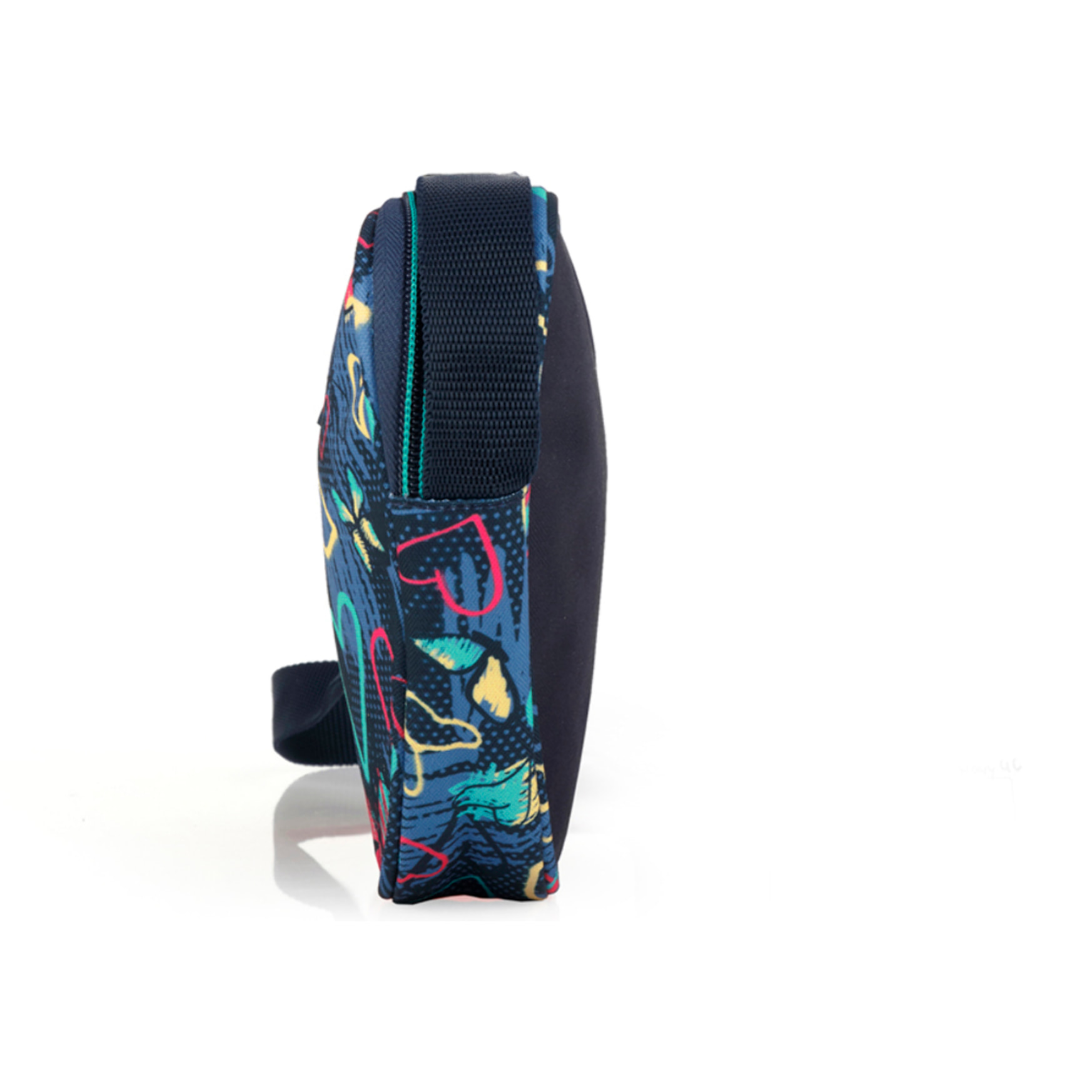 Bolso infantil Gabol TIZAS con corazones y resistente al agua