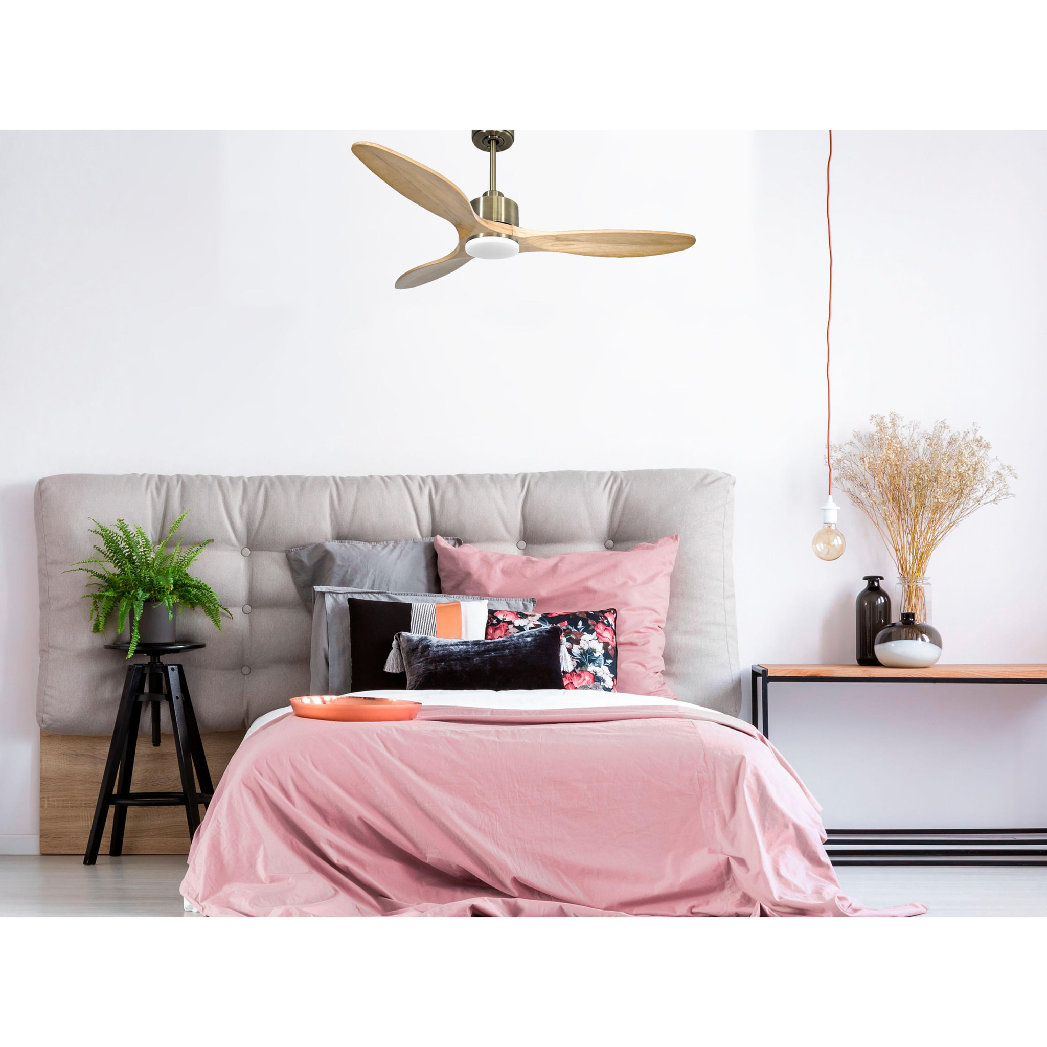 Ventilateur de plafond Réversible  Thermostat Dimmable Wifi Moteur à courant continu Toits en pente Télécommande Lumière à trois tons Hypersilence Mémoire