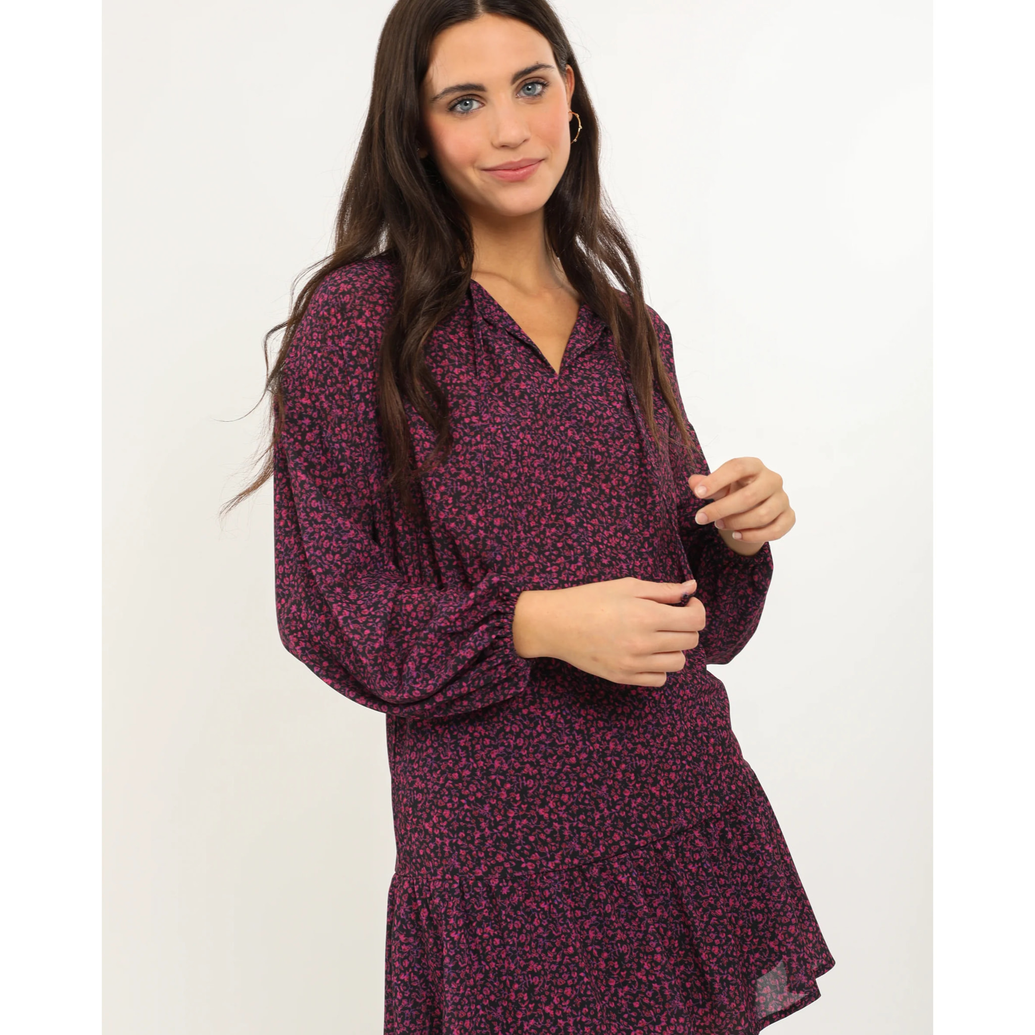 Vestido corto con volantes