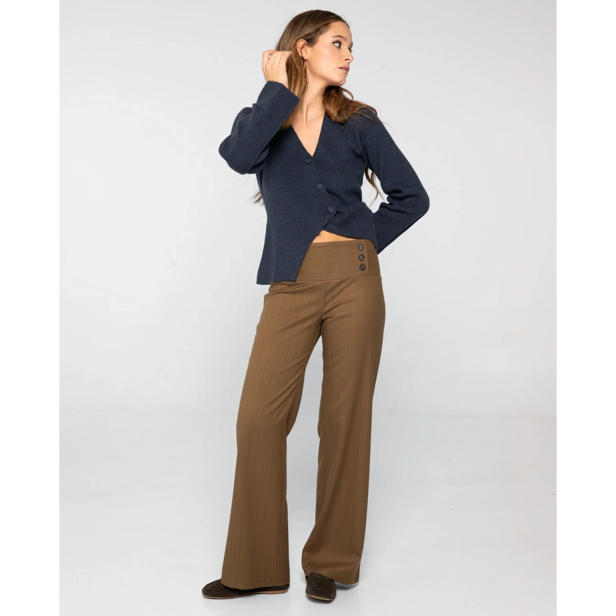 Pantalón largo de mujer recto de rayas