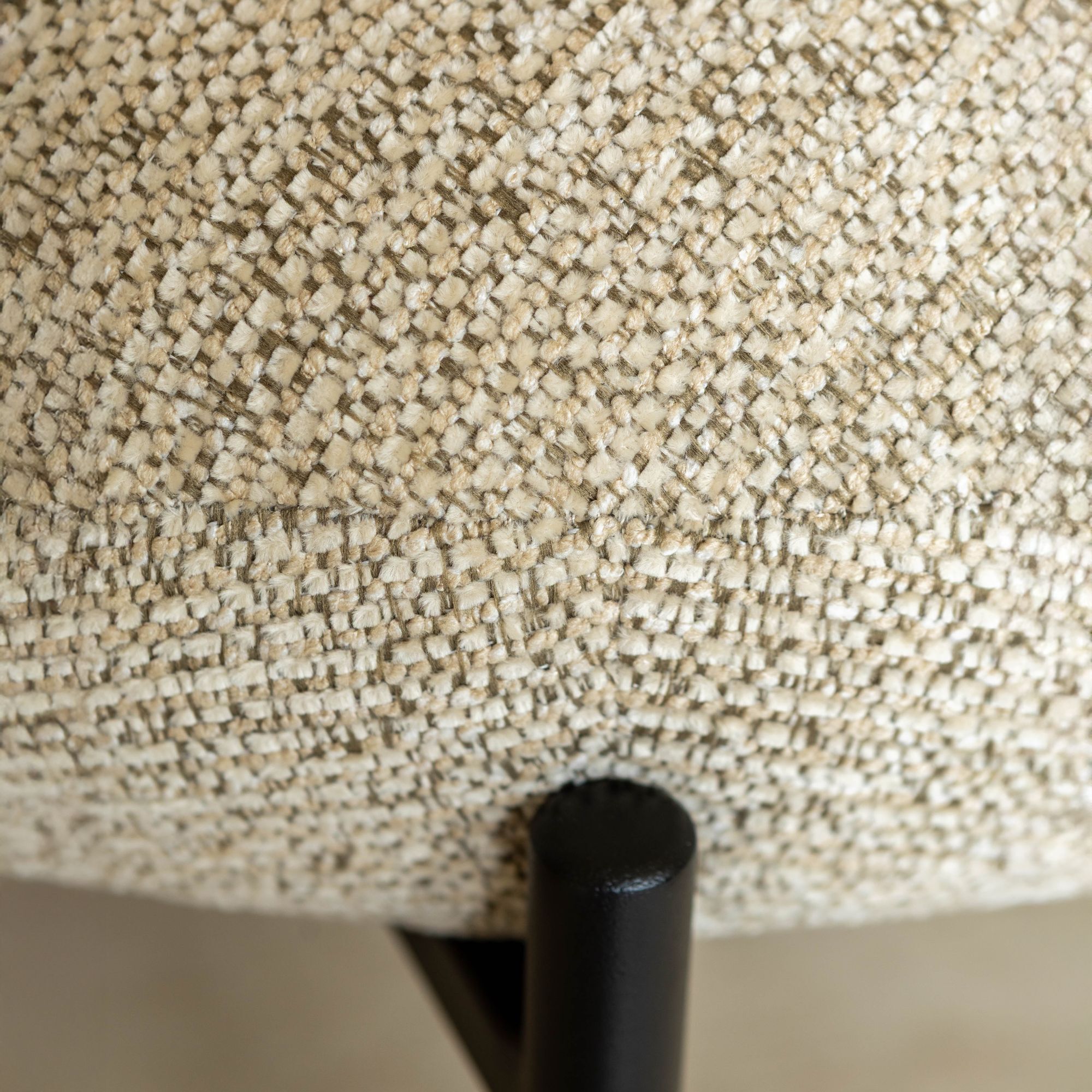 Lot de 2 chaises de bar en tweed beige avec pieds en métal noir GINA