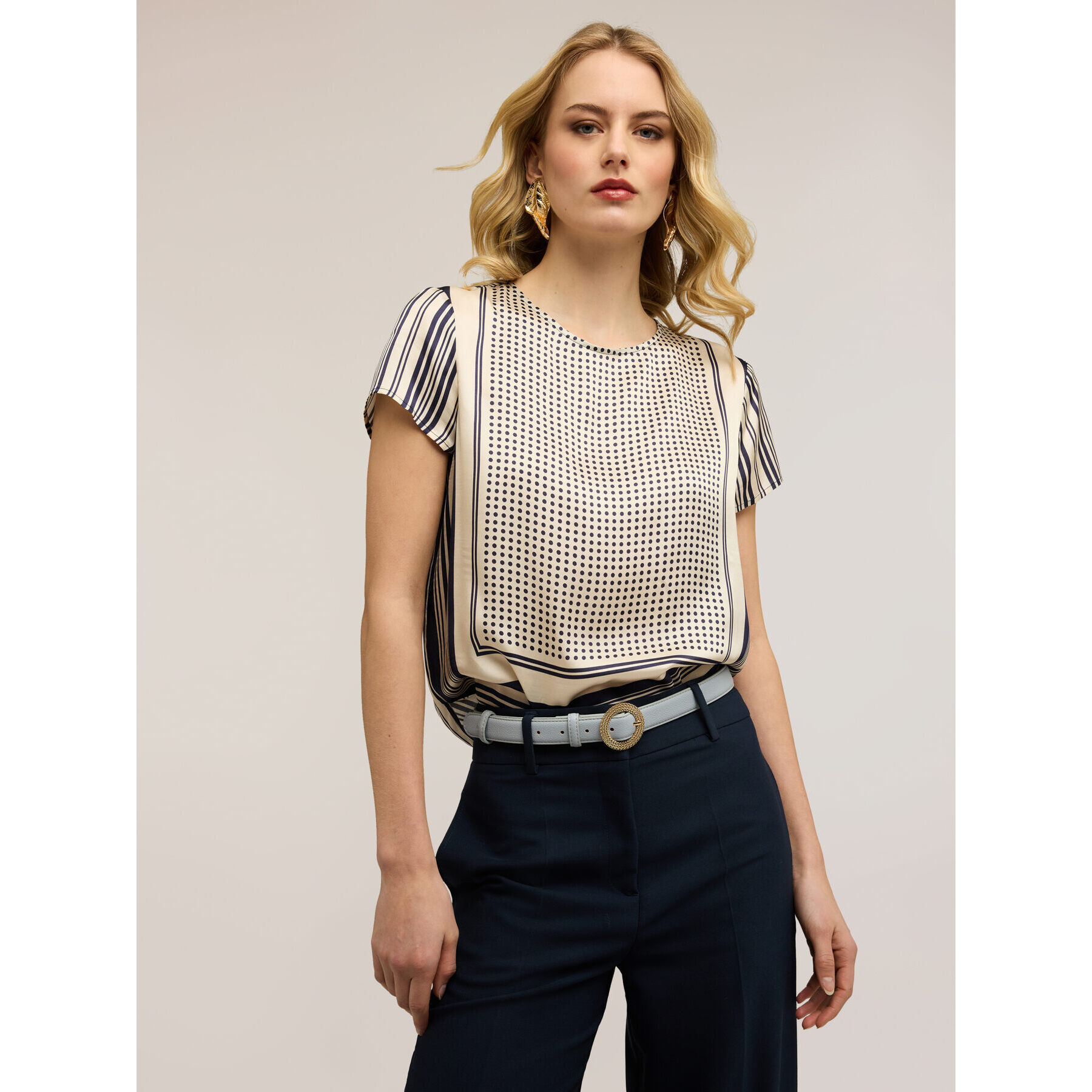 Motivi - Blusa in raso con fantasia a foulard - Blu