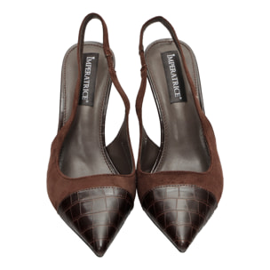 Decolletè in simil-pelle scamosciata con punta pitonata