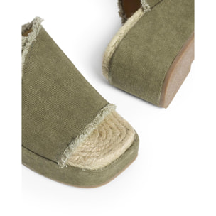 Mule en canvas con cuña de 7 cm