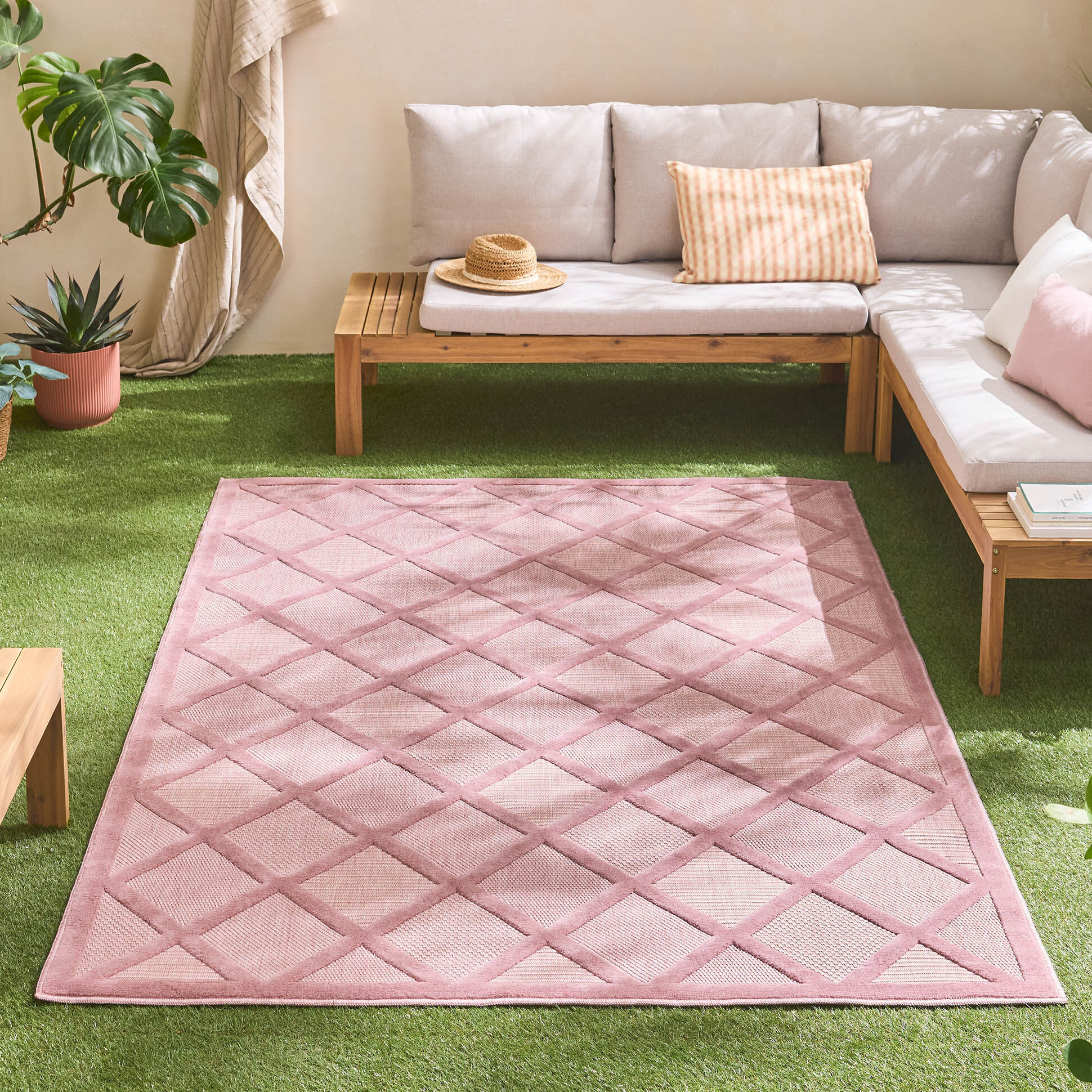 SANTORINI - Tapis d'intérieur/extérieur à motifs en relief berbère - Rose