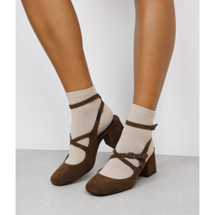 Zapatos Mary Jane marrones en piel con tacón