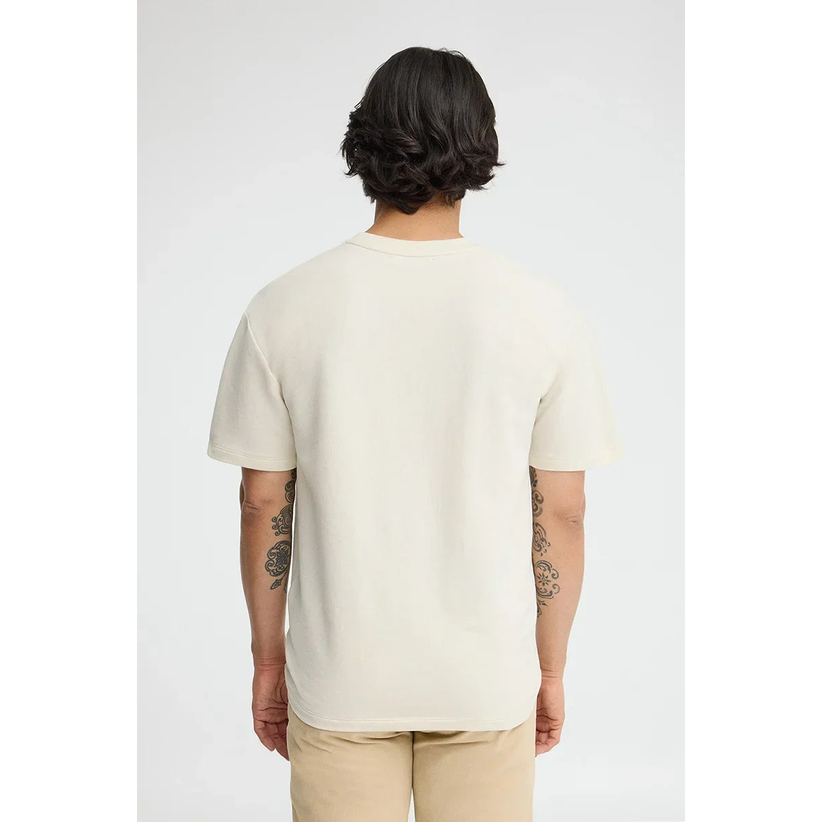 Camiseta color crudo con microestructura y parche Polo Club