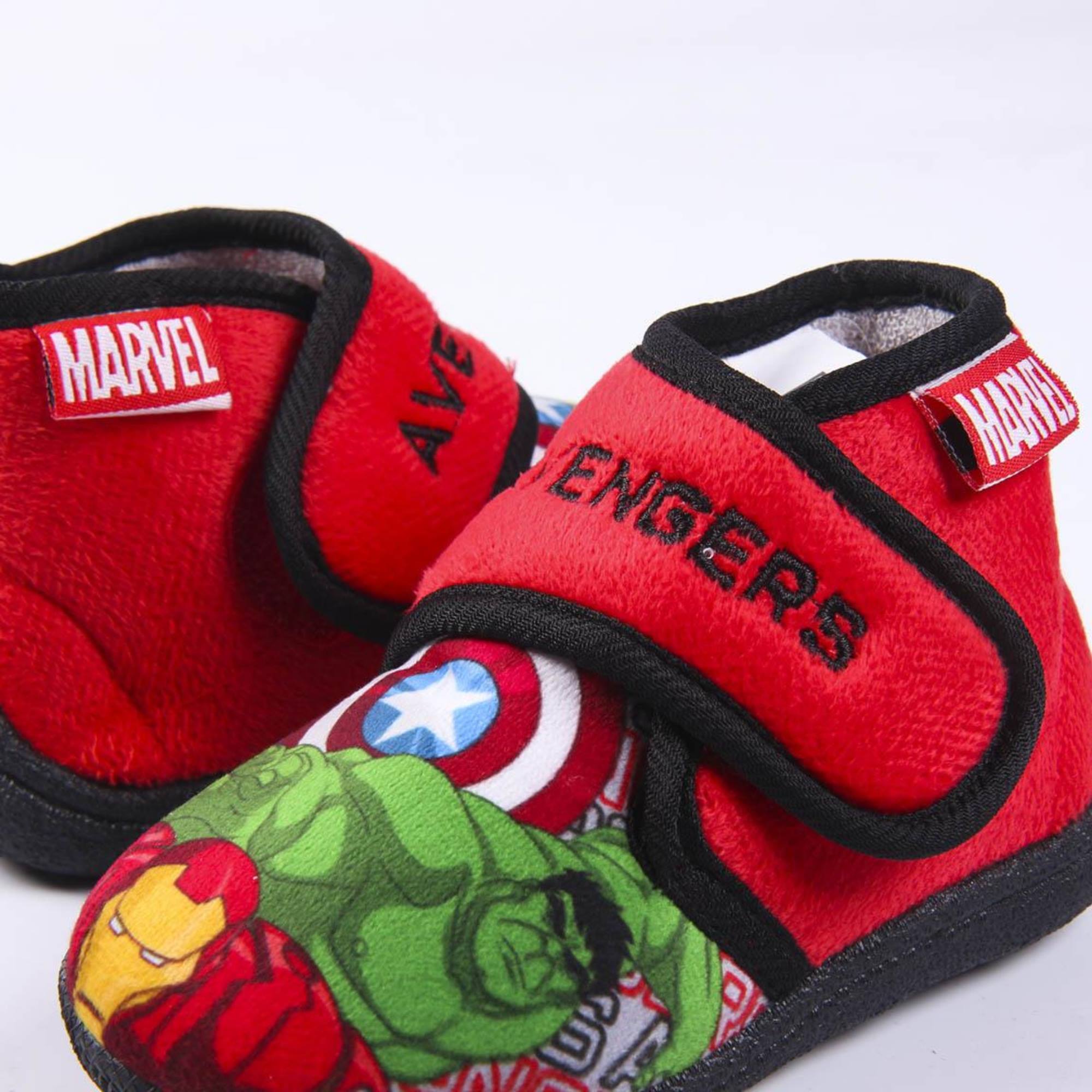 Zapatillas de estar por casa infantiles "Marvel"