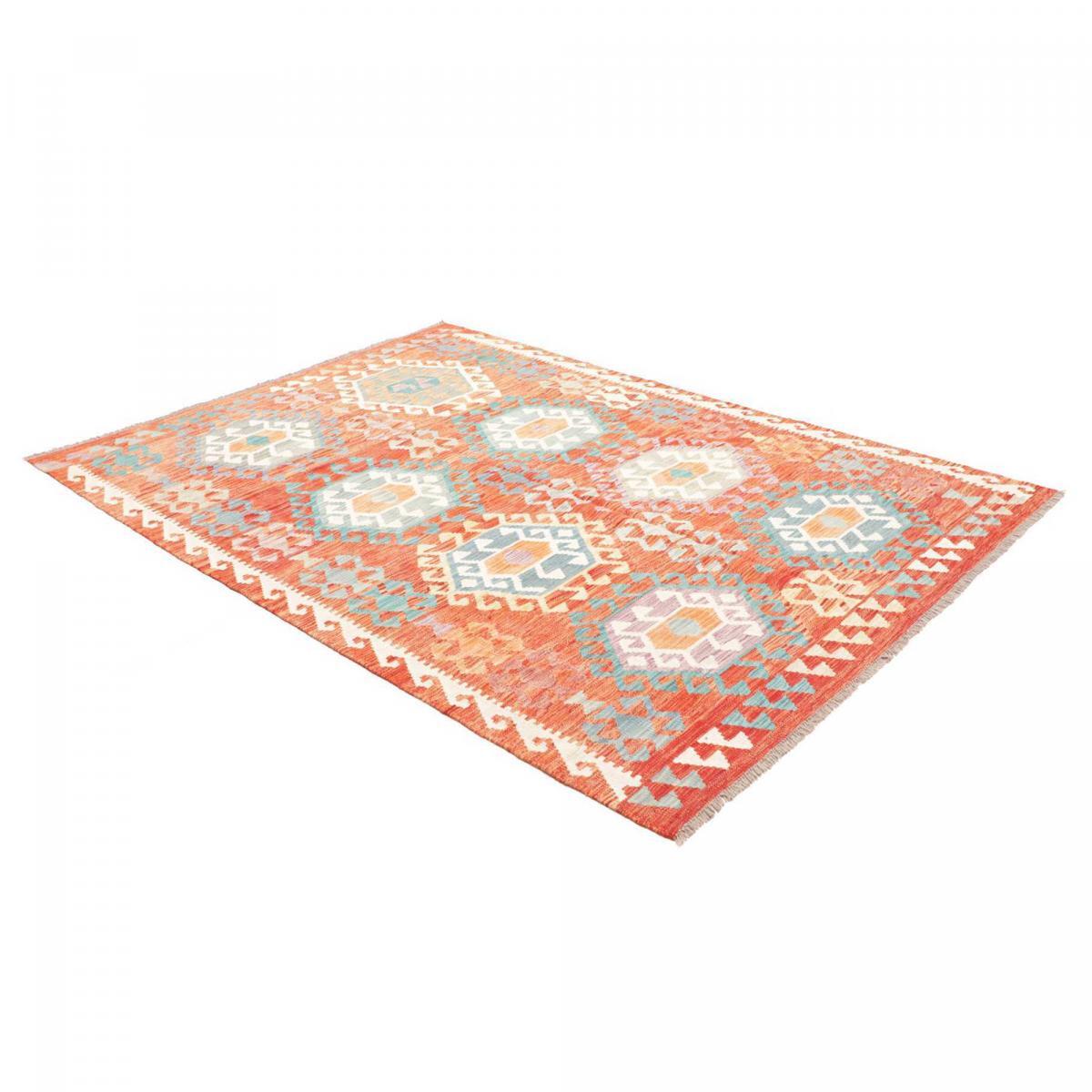 Tapis kilim, motif ethnique, tissage plat artisanal, UROP