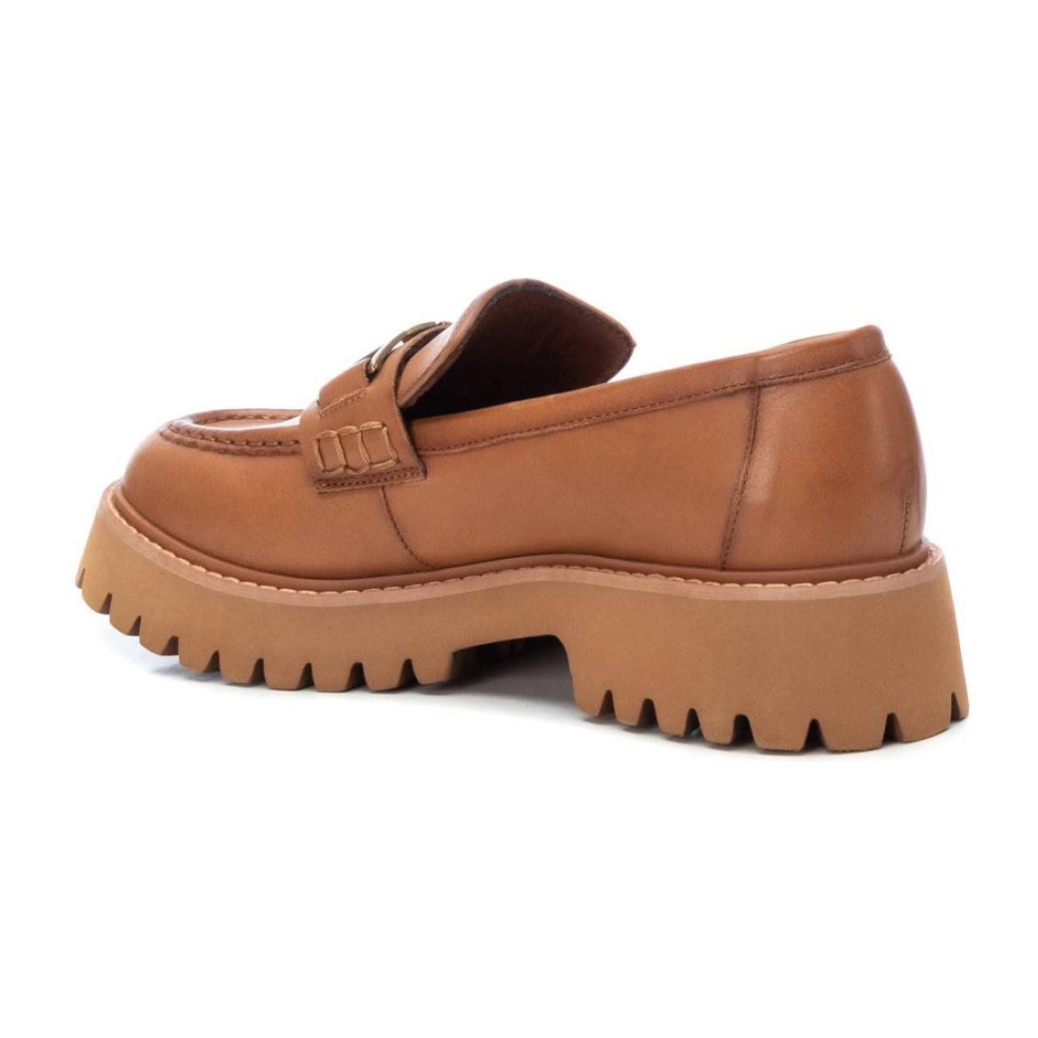 Zapato mocasín de piel camel