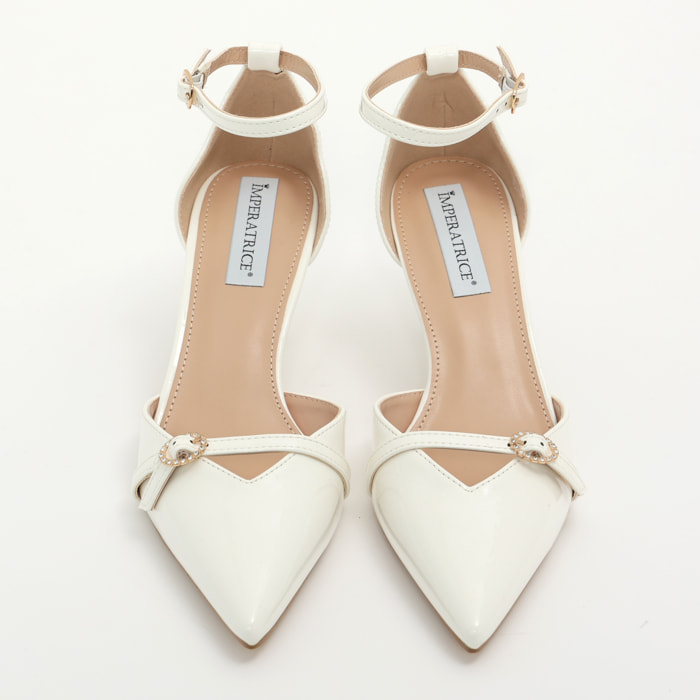 Sandali in simil pelle verniciata con tacco a rocchetto