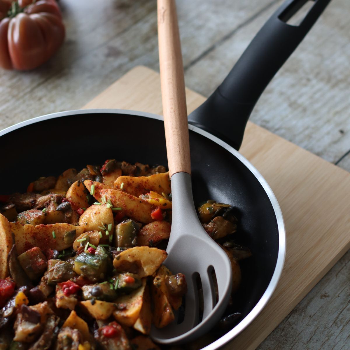 Lot de 10 ustensiles en silicone et manche en bois  ELIOTT