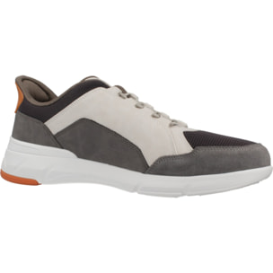 Sneakers de  Hombre de la marca GEOX  modelo U VITTOUR PLUS GRIS