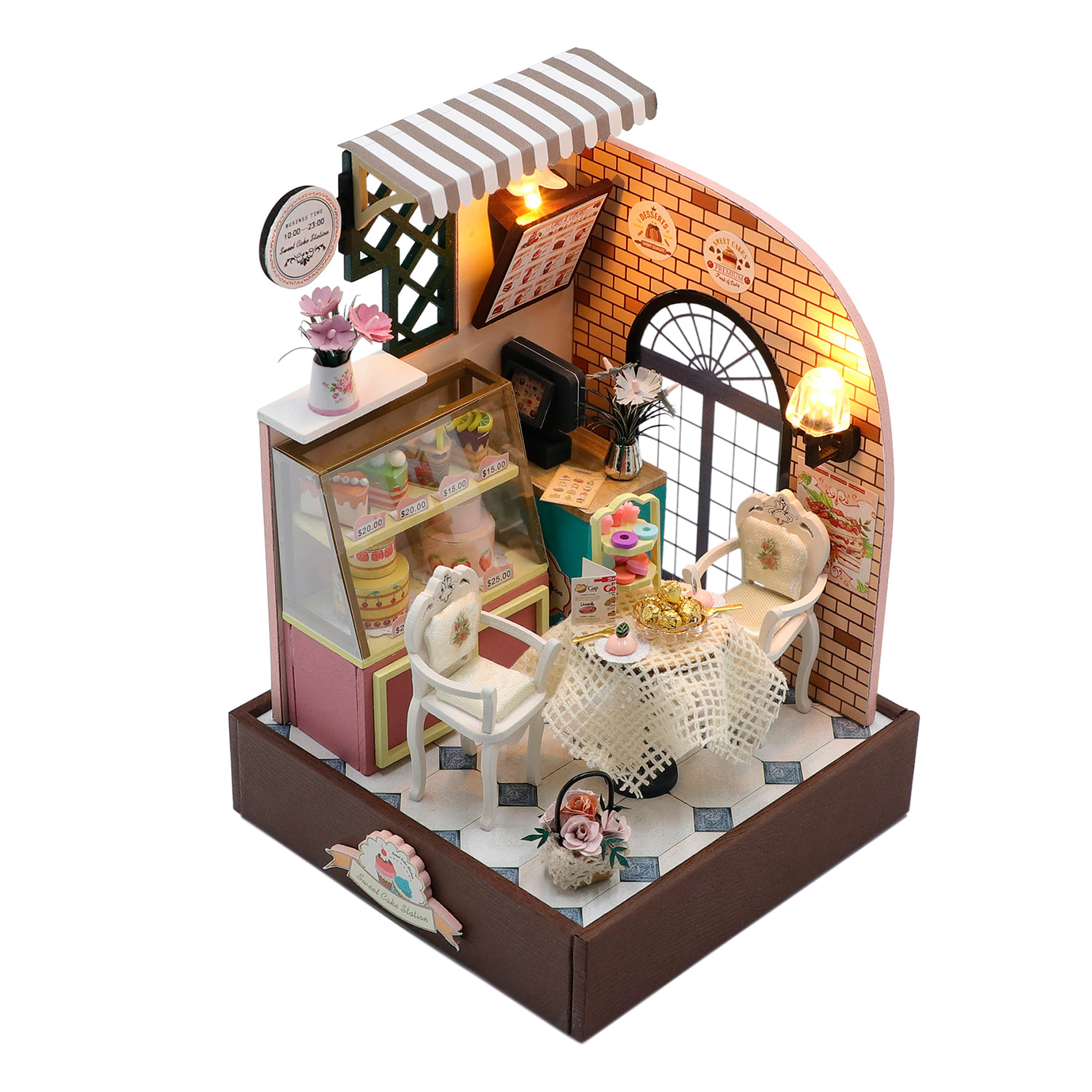 Pastelería Dulce Diario. Maqueta 3D realista con gran detalle y luces led.