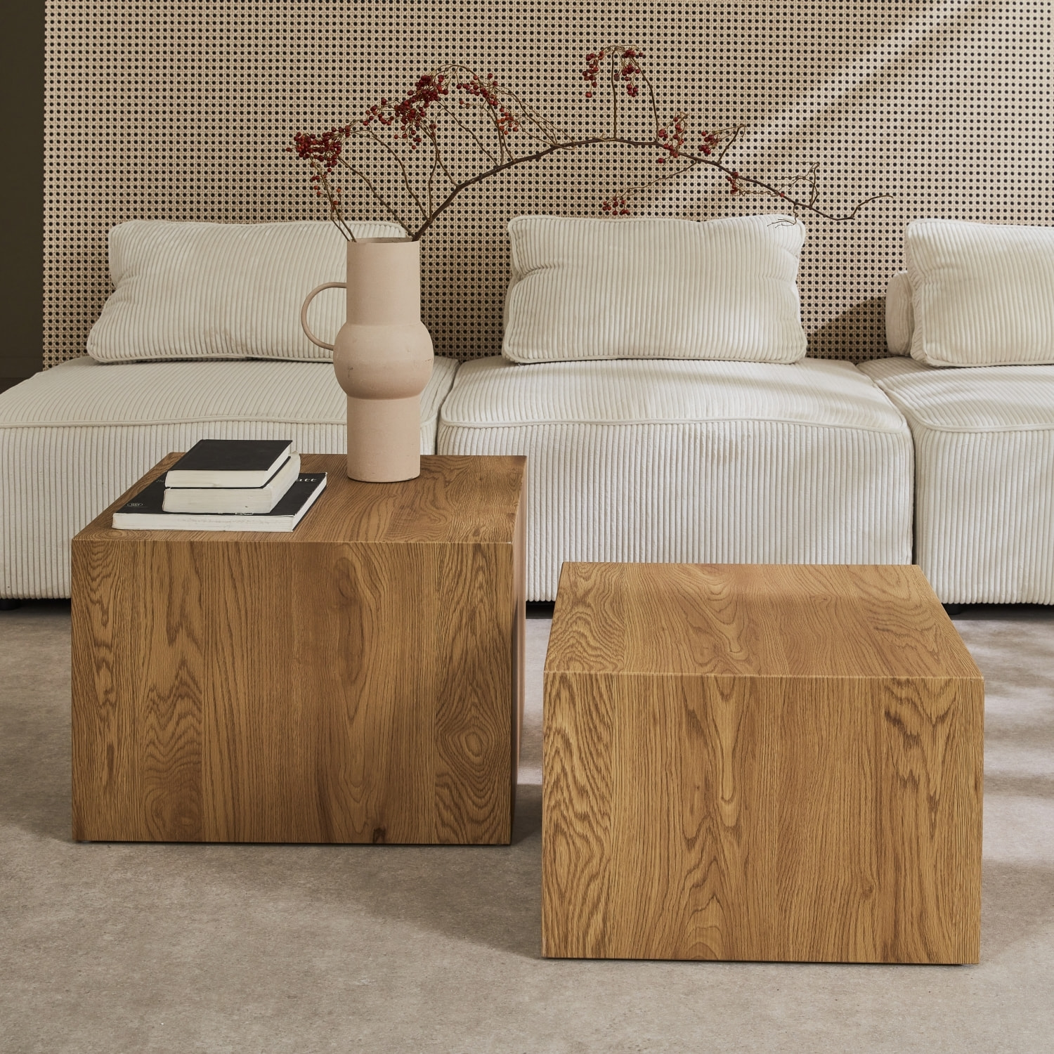 Set de 2 tables basses carrées gigognes décor bois SYLVA