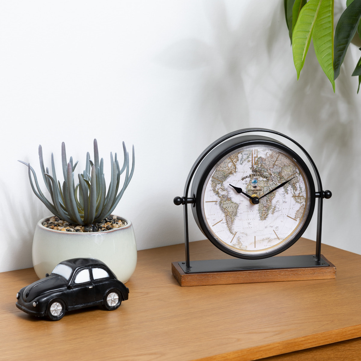 Horloge à poser "Flavia" - métal et bois - noir - H20 cm