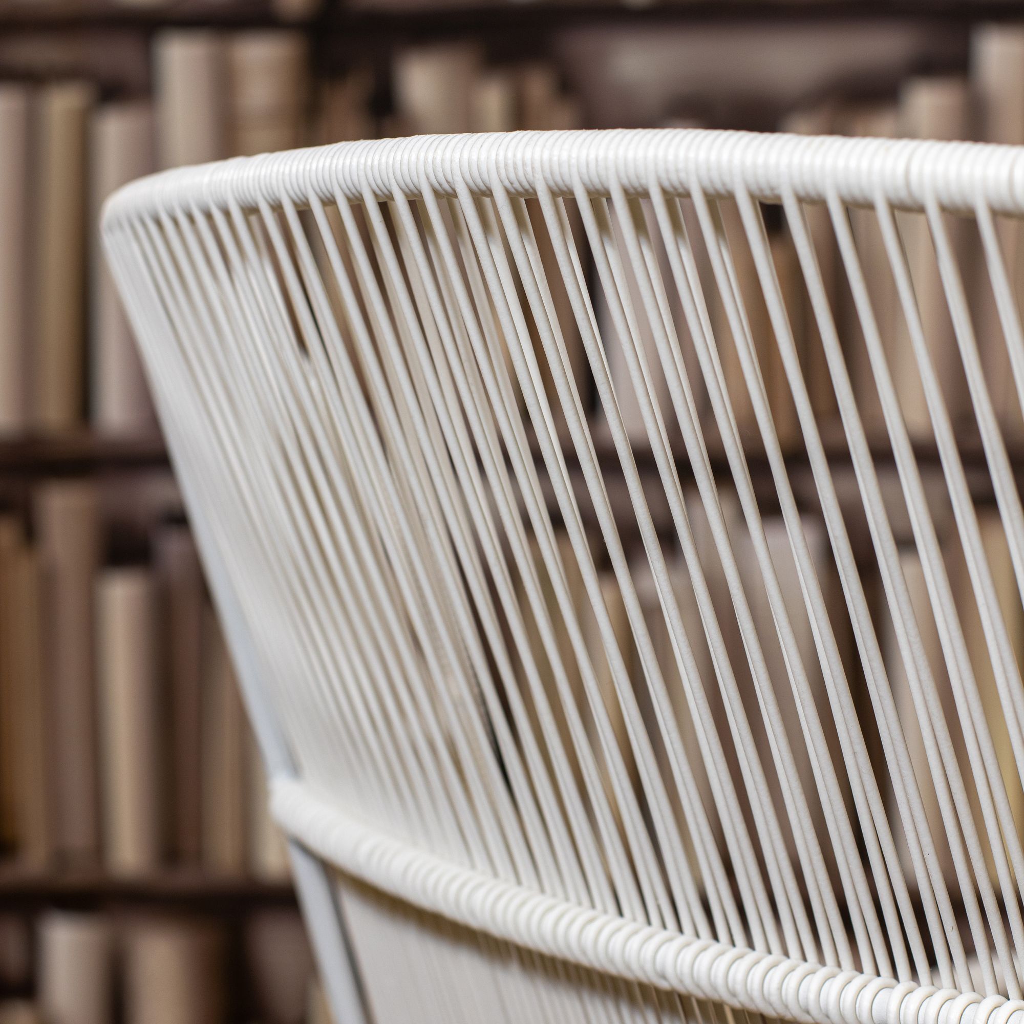 Fauteuil de table extérieur en polypropylène blanc CON DAO