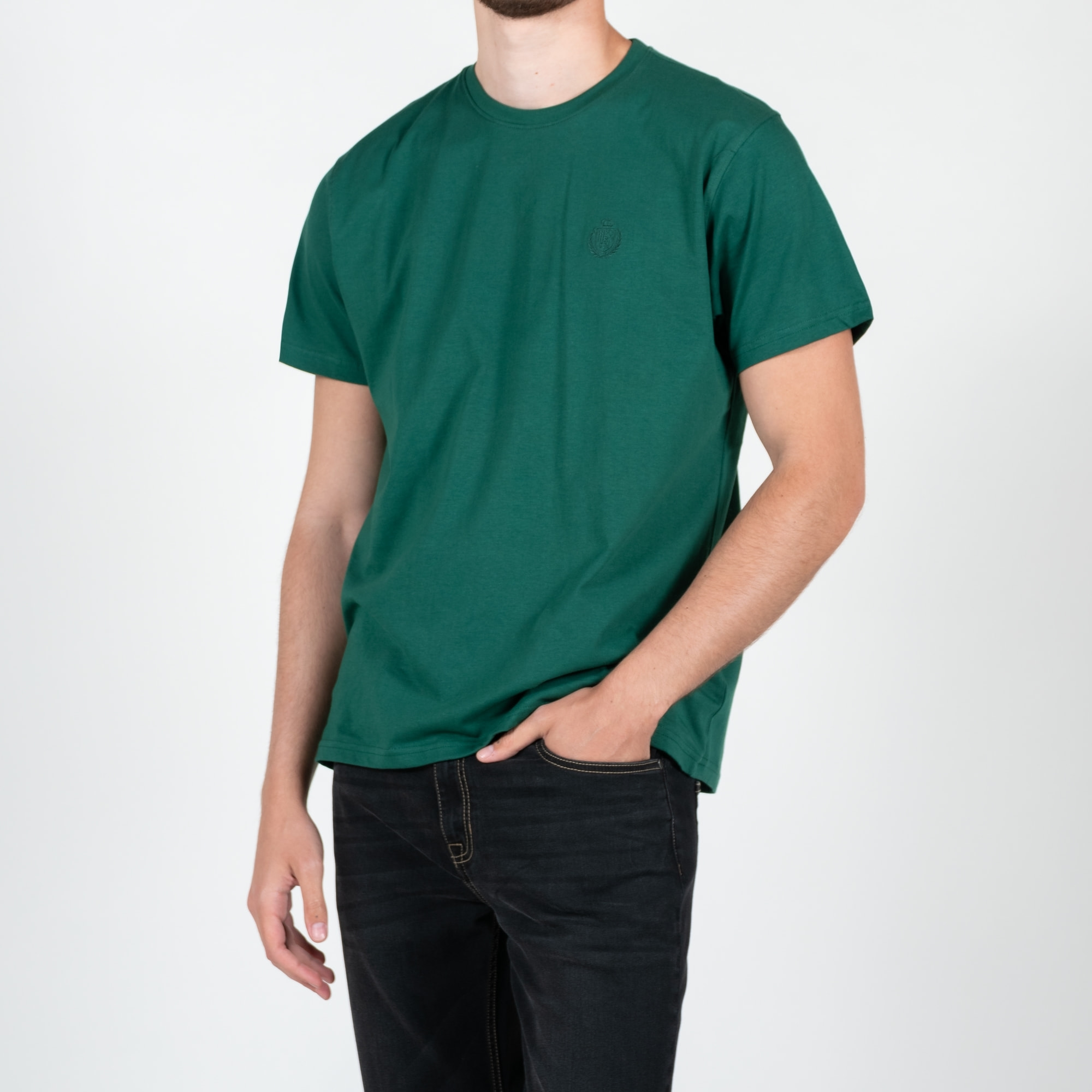 T-shirt basic con logo ricamato