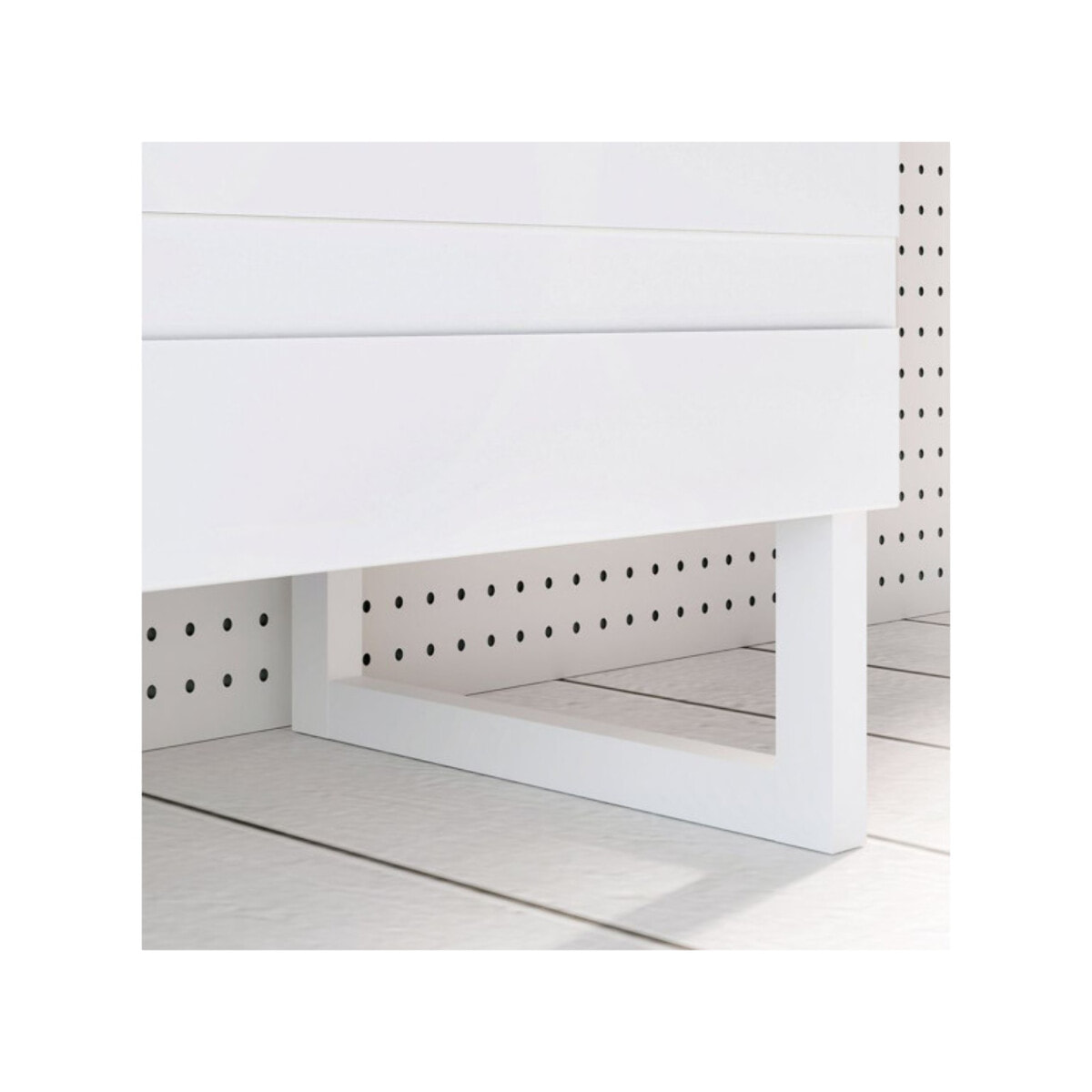 Buffet L165 cm 3 portes texturées blanc mat et pieds luge - BRITANIA