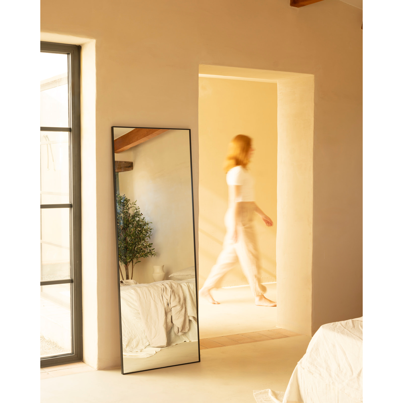 Espejo rectangular de acero inox en tono negro de 58x158x2cm Alto: 157.7 Largo: 57.5 Ancho: 2.2