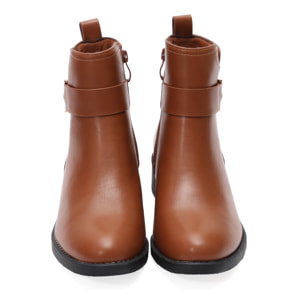 Stivaletto in simil pelle con fibbia dorata