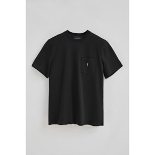 Camiseta negra con bolsillo y bordado Rigby Go