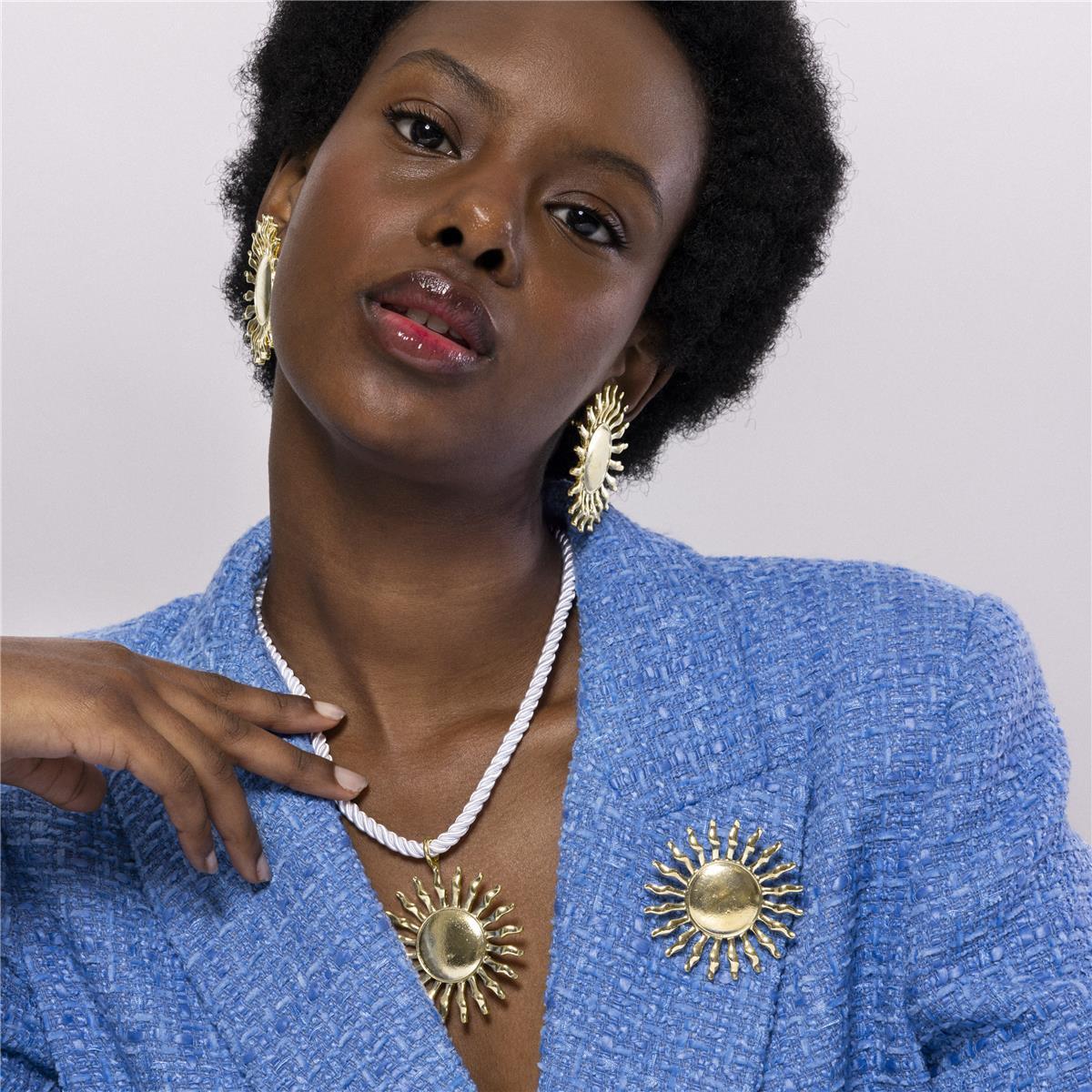 Pendientes Lux by Lux acabadoss en oro amarillo 18K