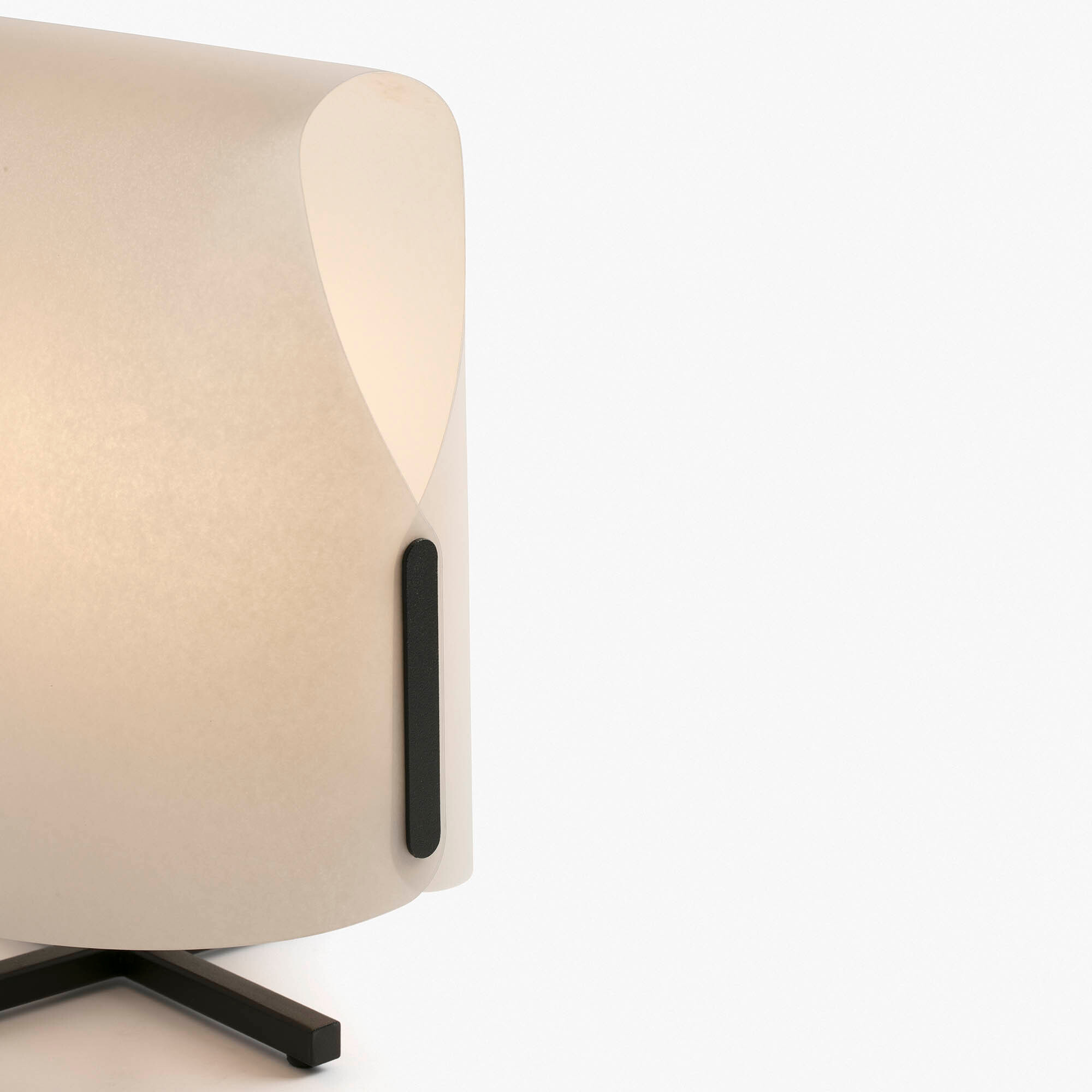 LUANG S Sobremesa negra/beige