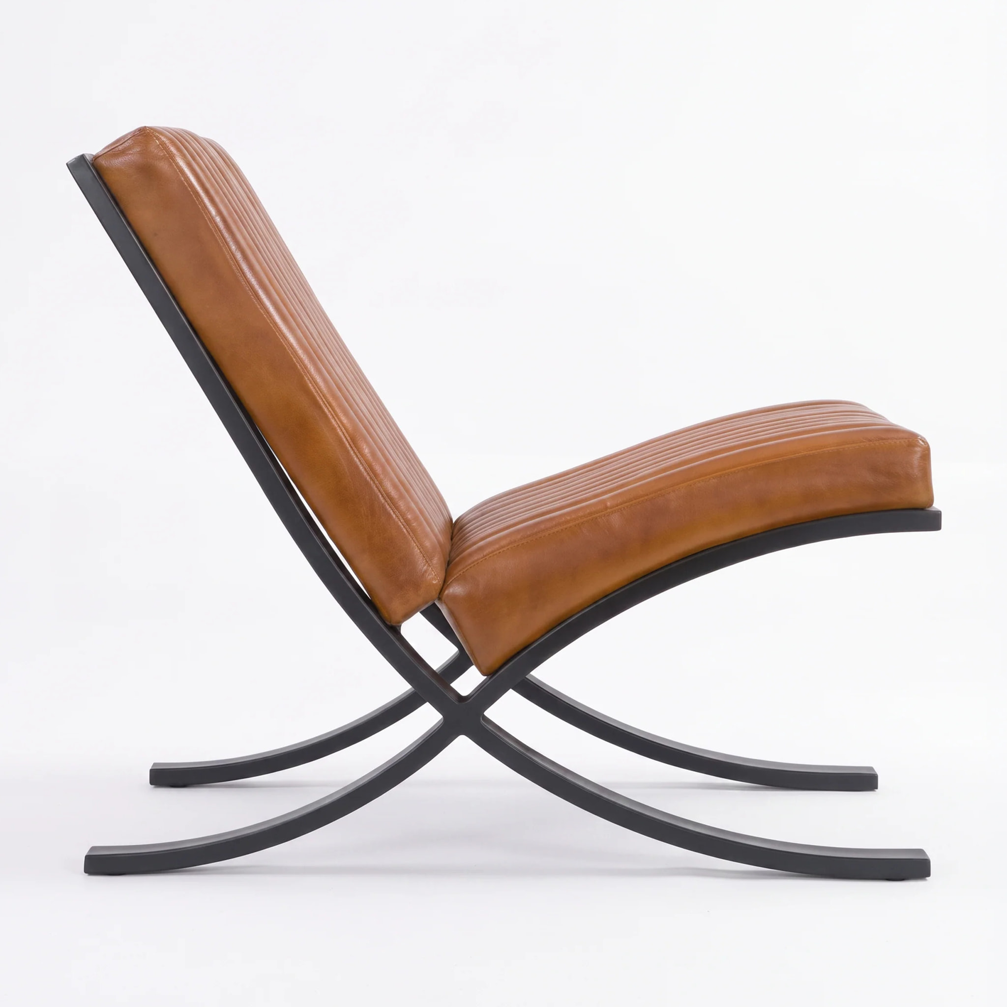 Fauteuil en cuir de buffle marron - Gustave