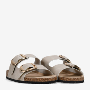 Sandalias planas beige con dos hebillas