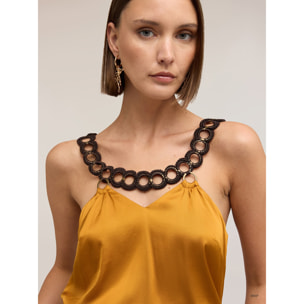 Motivi - Top de raso con detalle metálico - Amarillo
