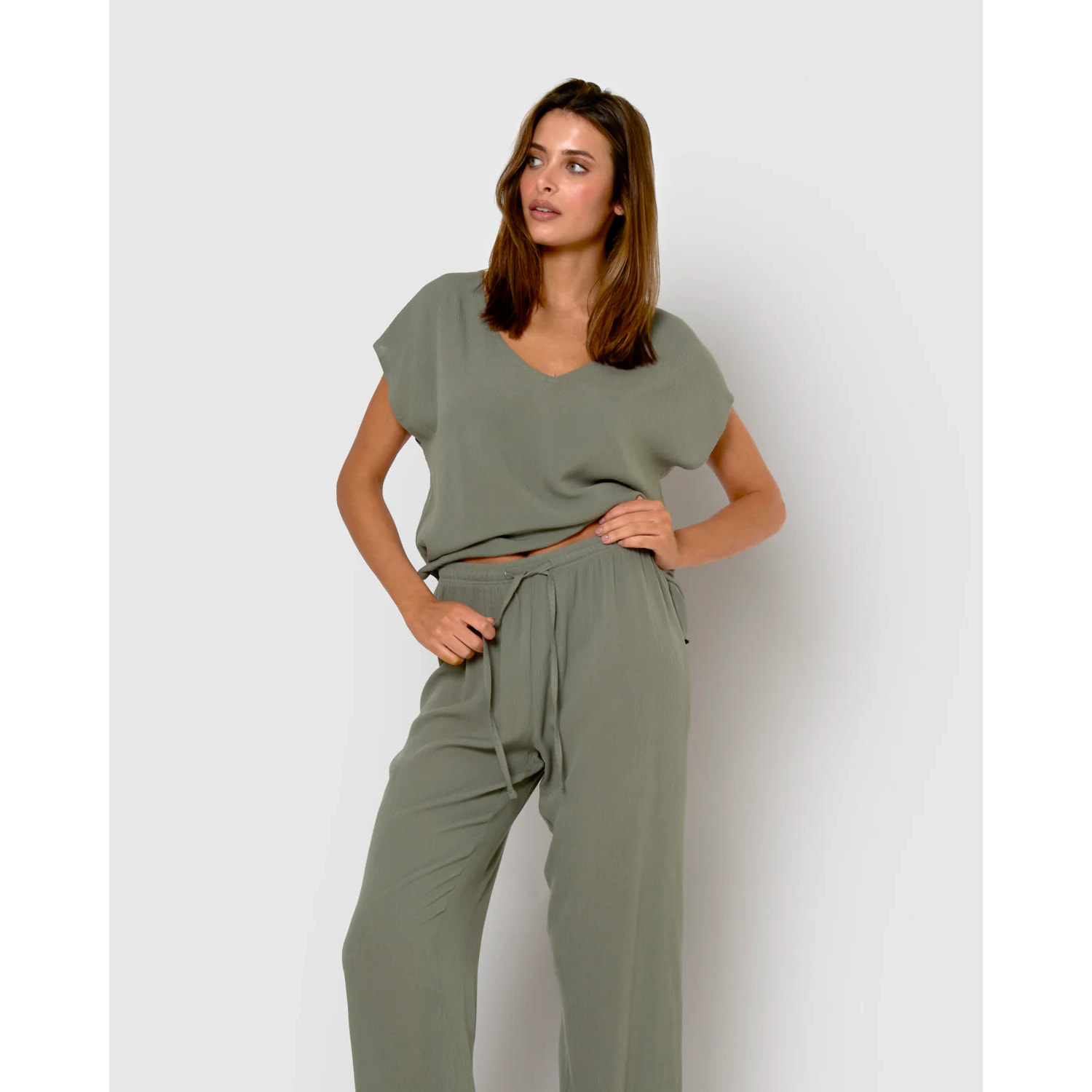 Pantalón largo viscosa bambula liso verde