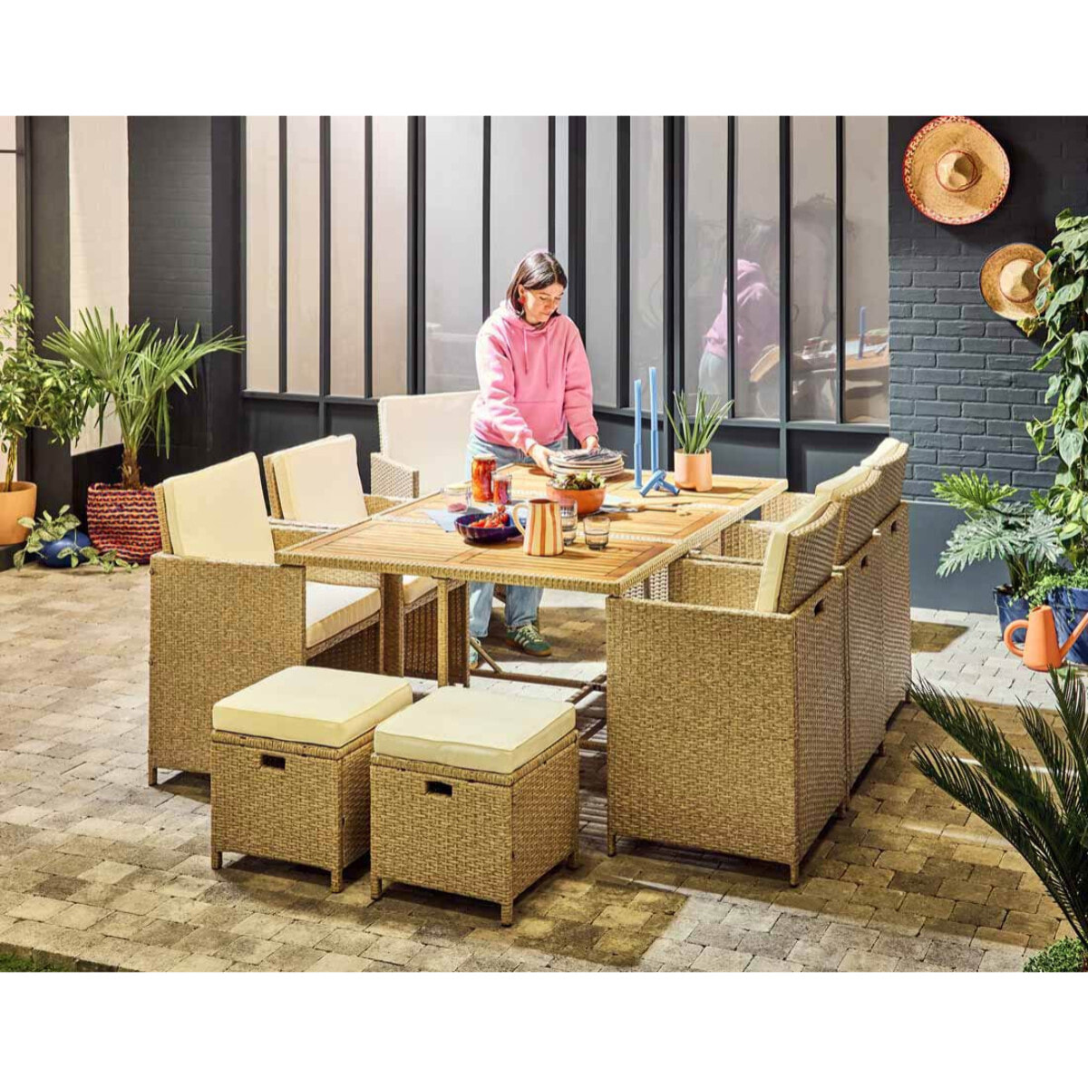 Cuba – salon de jardin encastrable en résine tressé beige - 10 places - coussins beige + housse de protection - Beige