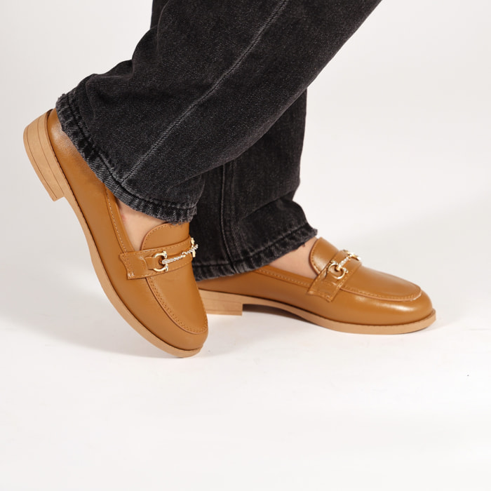 Mocassini in simil pelle con dettaglio color oro