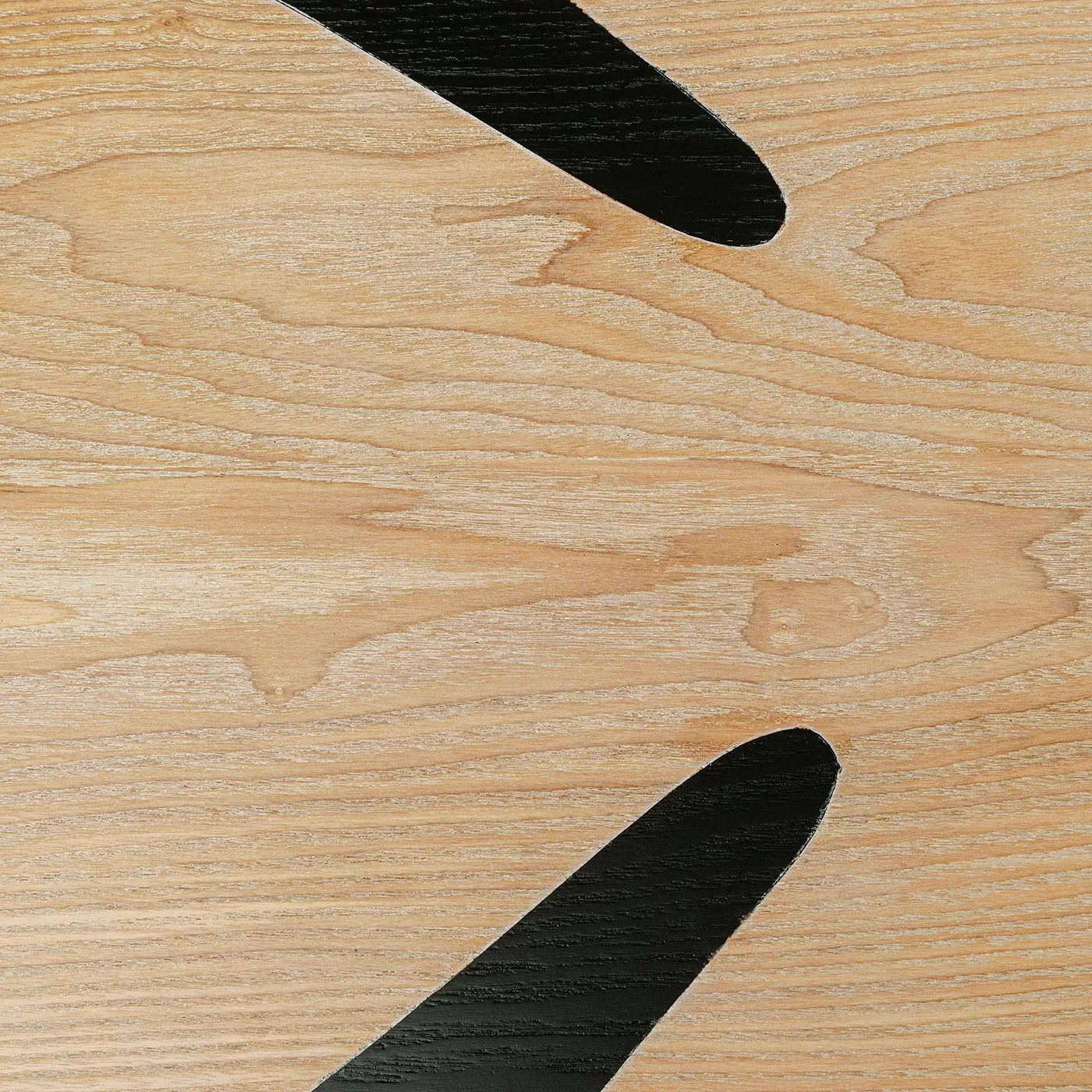 Table basse Petal 90x60cm noire Kare Design