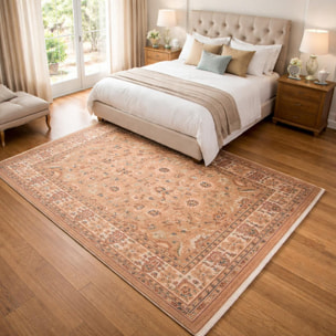 Tapis Boki rouge et beige aux motifs floraux d'inspiration Orientale
