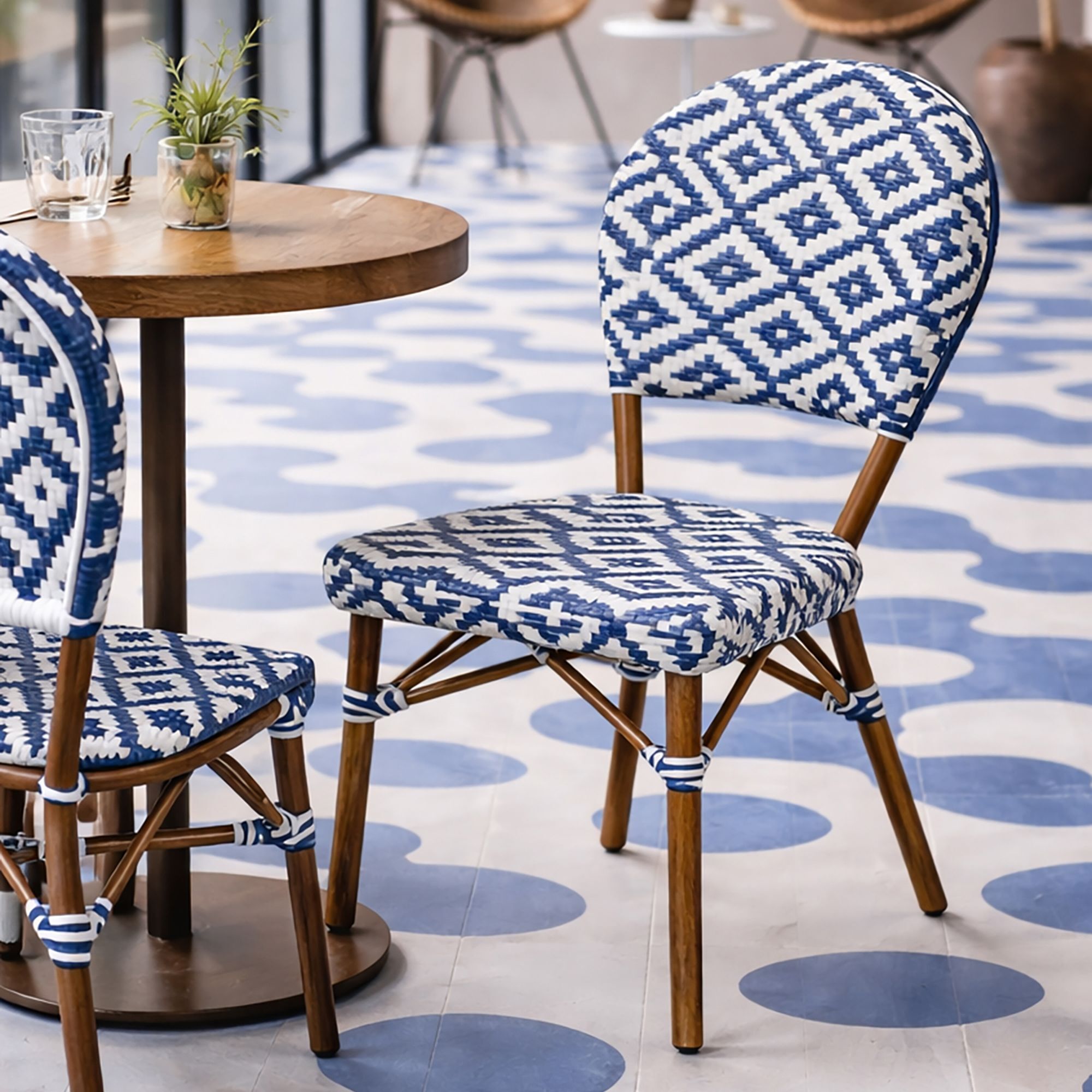 Lot de 2 chaises en textilène avec effet rotin tressé bleu SCALA