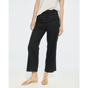 Pantaloni dritti con borchie