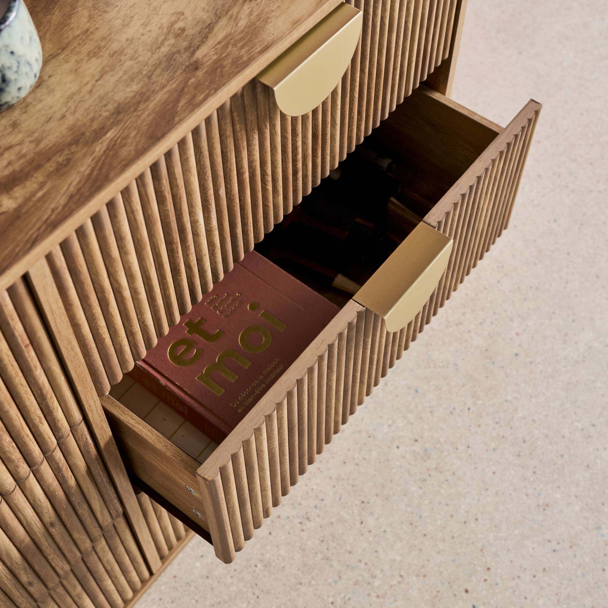 Commode décor bois de manguier rainuré 6 tiroirs - 120 x 39 x 79 cm - Celian